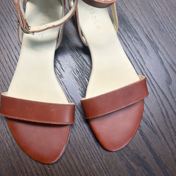 Nisolo Serena Sandals (37) - Picture 15 of 16